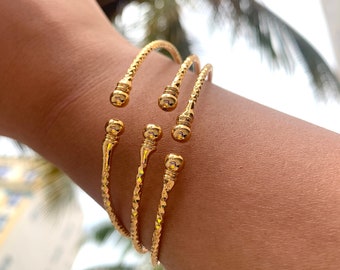 Brazalete abierto chapado en oro de 18 quilates, juego de brazaletes, brazaletes apilables, brazalete abierto, brazalete apilable, para mujer / brazaletes de celebración