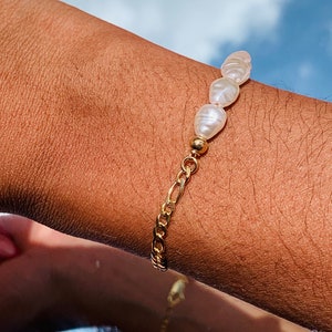 Gold Filled Pearl Beaded Bracelet, Womens Pearl Bracelet Chain, Stackable Bracelet, Pearl Gemstone Bracelet, Figaro Bracelet, For her