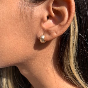 Small Gold Huggie Hoop Earrings 18K Gold Filled Hoops Thick Hoop Earrings Chunky Hoops Hypoallergenic Earrings Boho Hoop Earrings