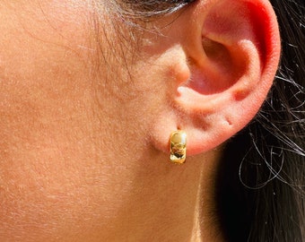 18K Small Gold Hoops, Chunky Huggie Hoops, Thick Gold Earrings, Gold Filled Huggies, Everyday Hoops, Lightweight hoops, Simple Gold hoops