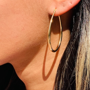 18kt Large Teardrop Gold Filled Hoop Earrings, Lightweight Hoops, Simple Gold Hoop Earrings, Dainty Drop Hoops, Nickel free, Hypoallergenic