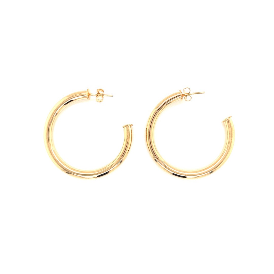 Orecchini a cerchio con 0,18ct di diamanti in oro giallo Orecchini a cerchio con 0,18ct di diamanti in oro giallo
