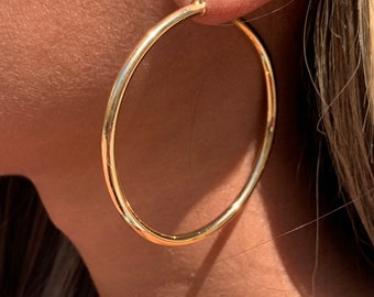 18K Grandi orecchini a cerchio riempiti d'oro, cerchi da 60 mm, orecchini impermeabili, cerchi leggeri, cerchi di tutti i giorni, orecchini a cerchio semplici, orecchini da donna