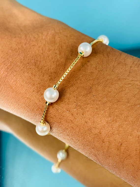 Pearl hotsell bracelet etsy