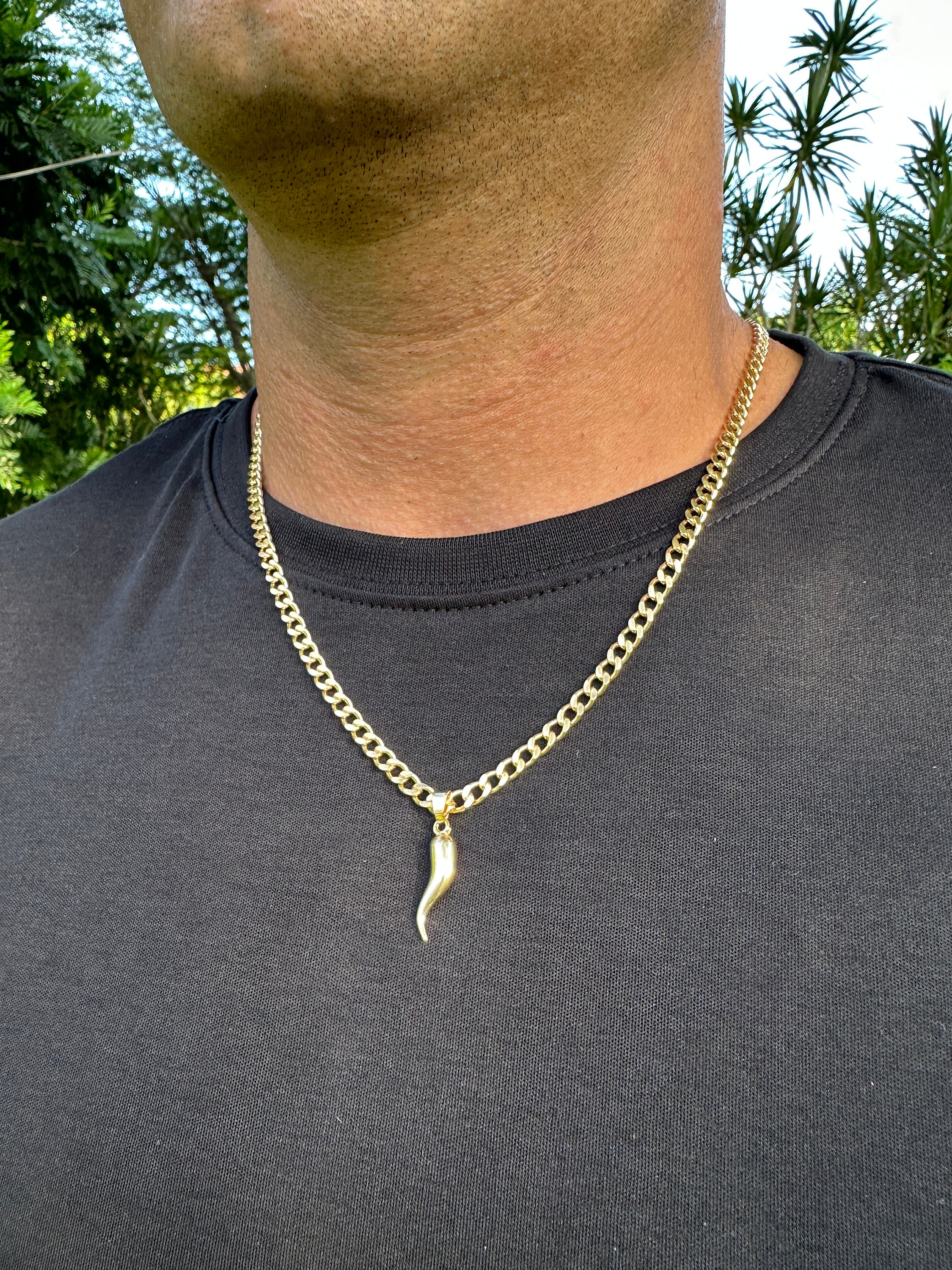 14K Yellow Gold Italian Horn Pendant