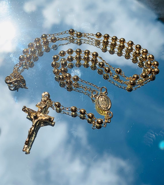 18k Gold filled Rosenkranz Kette Halskette,Winzig Gold Rosenkranz Kreuz  Halskette für Layering,Religiöses Geschenk für sie,zierliche Kreuz Halskette,Schlichte  Corss - .de