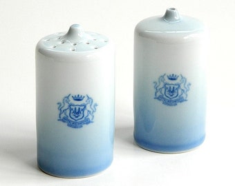 Bing & Grøndahl salt and pepper shakers blue ombre Hotel Richmond sleek mod mid century modern design B and G Danish porcelain Denmark 1970