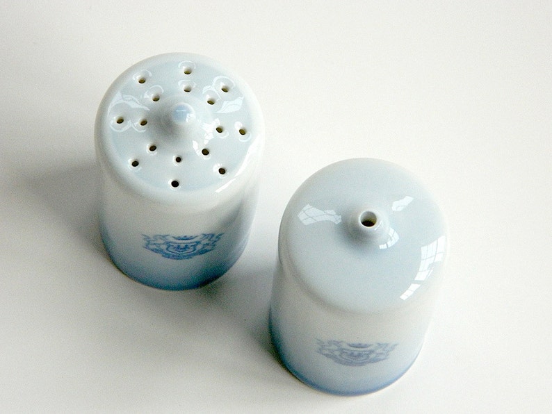 Bing & Grøndahl salt and pepper shakers blue ombre Hotel Richmond sleek mod mid century modern design B and G Danish porcelain Denmark 1970 image 3