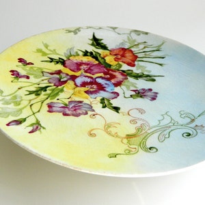 Antique hand painted plate pansy and scroll art nouveau Edwardian viola floral serving cake flowers and leaves ombre glaze dated Dec 1903 zdjęcie 3