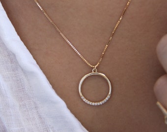 Circle Necklace, Gold Circle Necklace, Gold Karma Necklace, Dainty Gold Necklace, Eternity Necklace, Layering Necklace, Everyday Necklace.