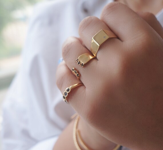 Solid Gold Signet Ring Dainty Signet Ring Pinky Ring 14K Square