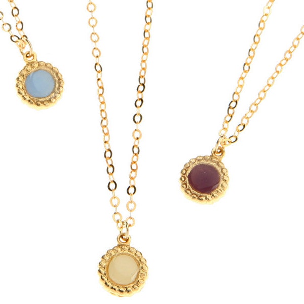 enamel necklace- pendant necklace- vintage style jewelry- small pendant necklace- round pendant- gold stud necklace
