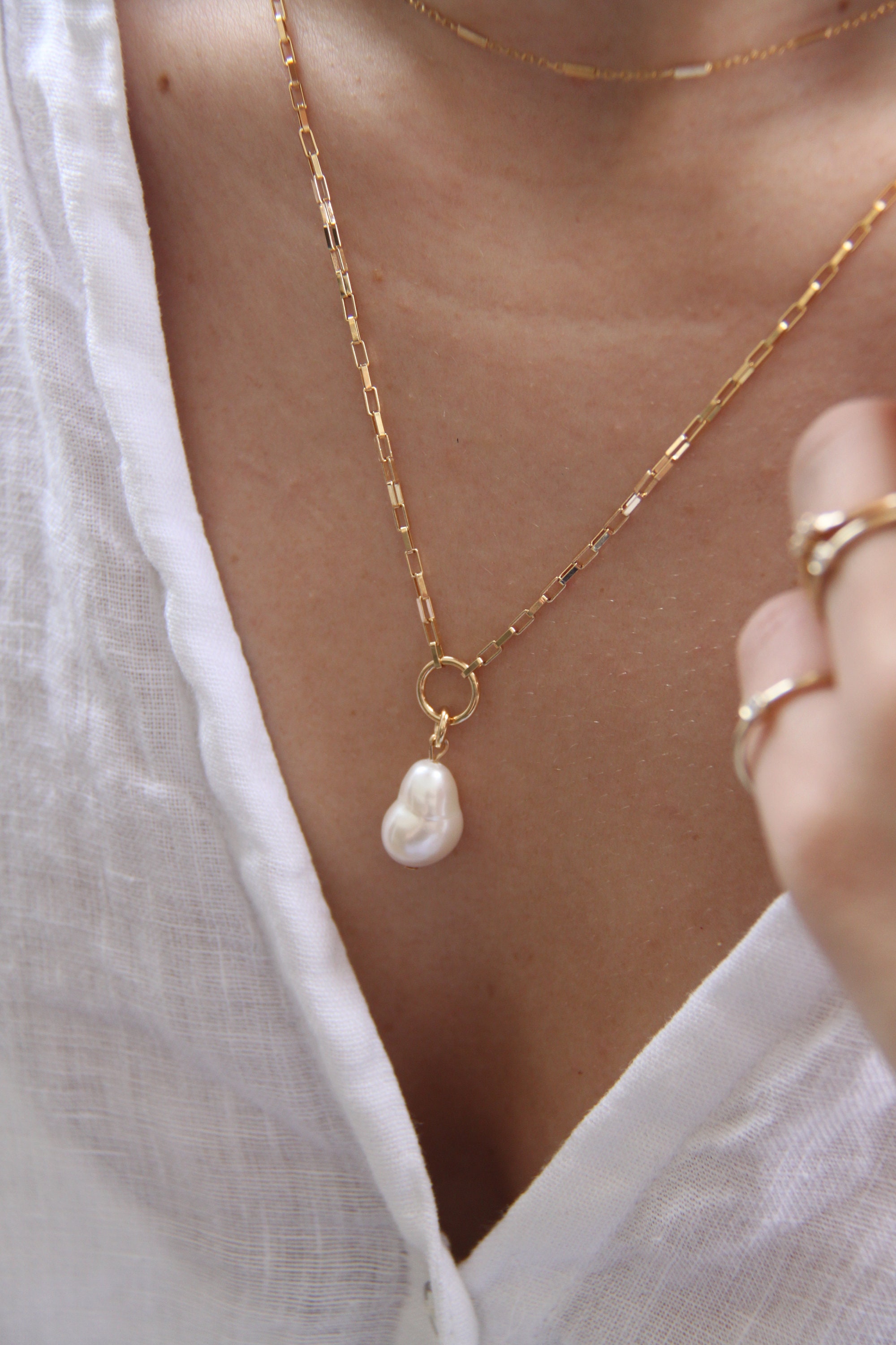 Gold Pendant Freshwater Pearls Necklace