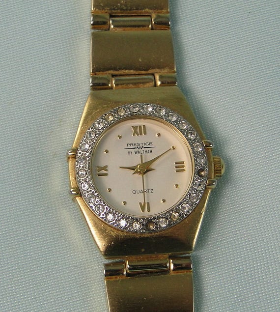 Two Vintage Women's Watches, Recyle Jewelry Walth… - image 6