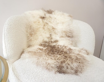 Tappeto in pelle di pecora mongola: coperta in vera lana riccia - 89 x 58 cm