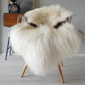 Genuine Single Icelandic Sheepskin Rug | Sheepskin Throw | Shaggy Rug | Real Sheepskin Rug | Scandinavian Sheepskin Rug | Rare Long Wool Rug