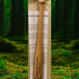 Nieuw verbeterd!  Vind nu de GROTERE Sasquatch Bigfoot-boomklopper de yeti