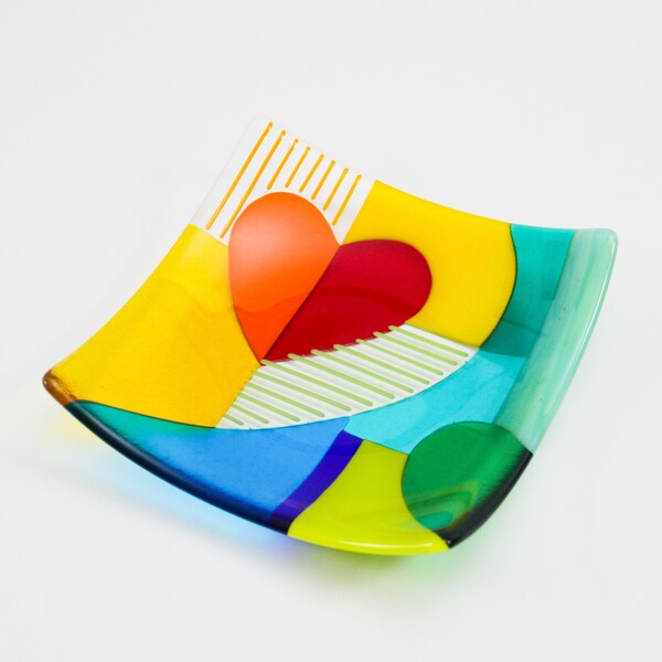 Decorative rainbow heart dish in fused glass. Stained glass table bowl, a unique gift to show your love