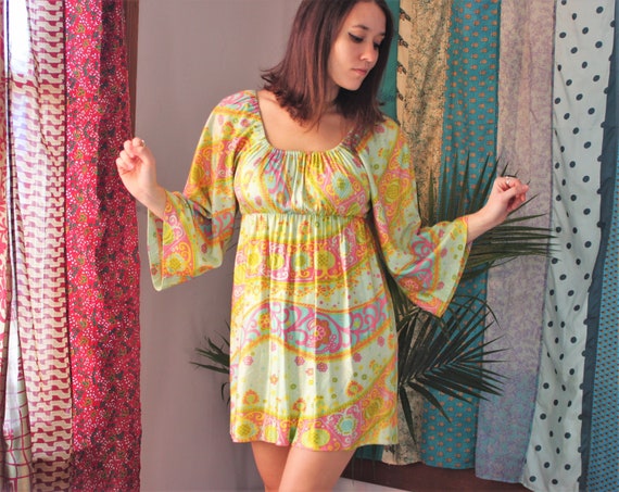 Vintage Psychedelic 60s 70s Mini Dress