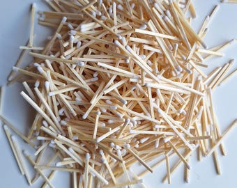 1.75" White Tip 500 Aspen Matches: Wooden Matchsticks for Crafts & Decor