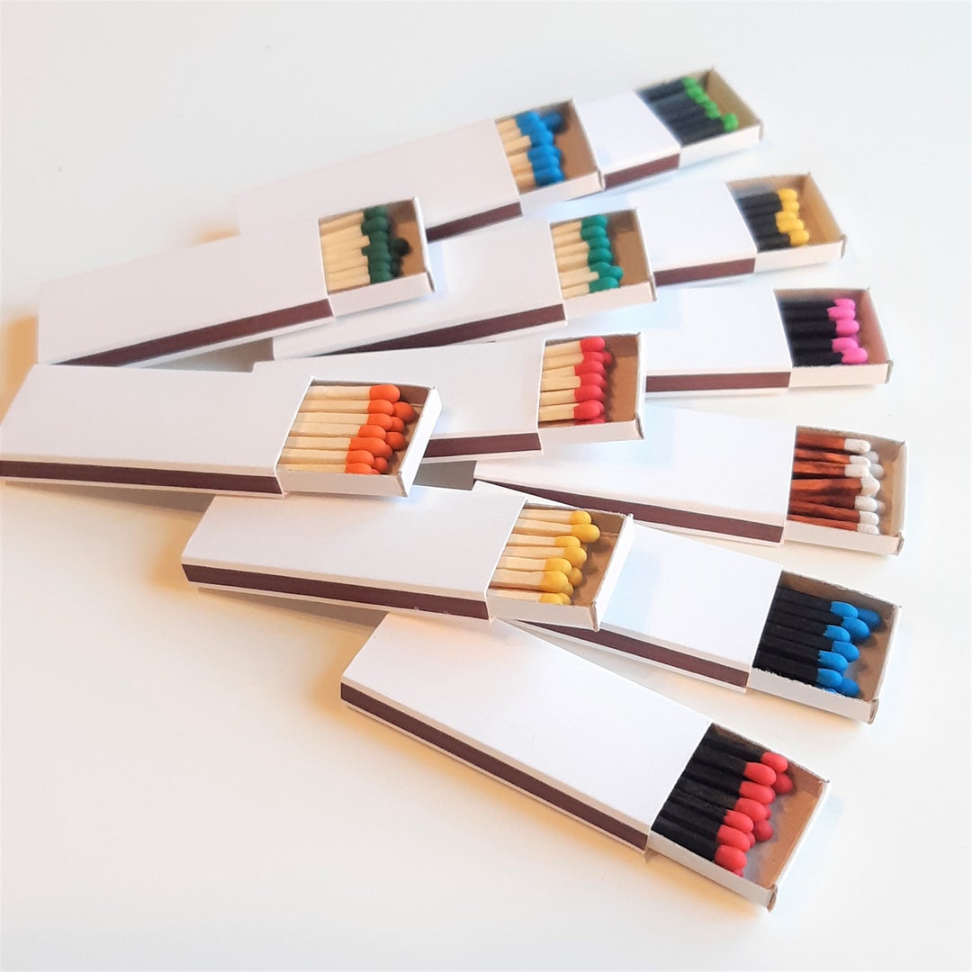 25/50 White Matchboxes Striker From One Side, Wooden Matches Inside