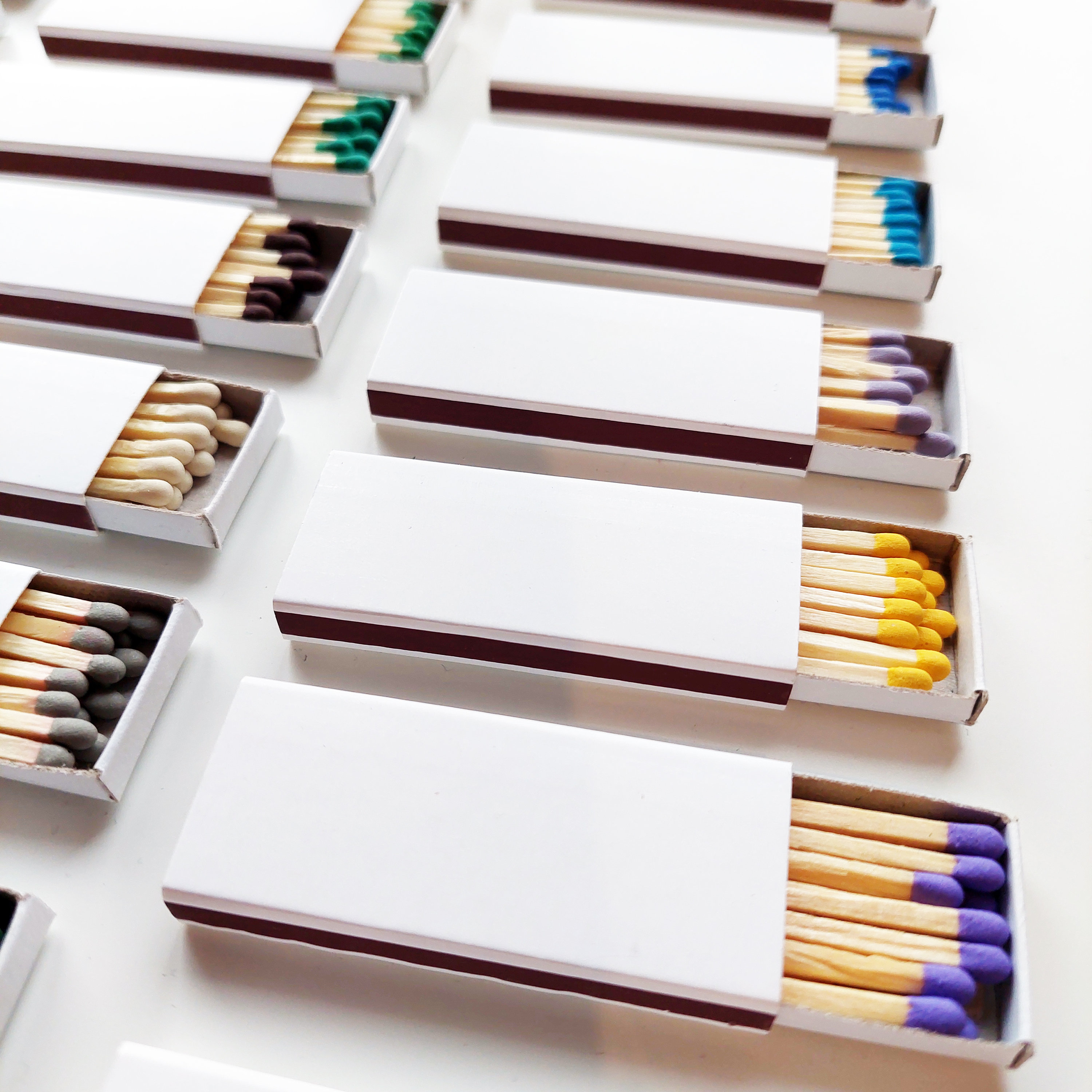 25 White Plain Matchboxes With Different Color Matches Inside/ One Head ...