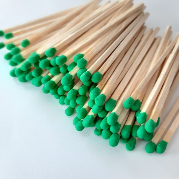Longues allumettes en bois à pointe verte de 3,4 po. de long pour