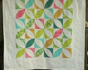 Giant Pumpkin Seeds quilt - printed and posted patterns - traditional curved pieceing