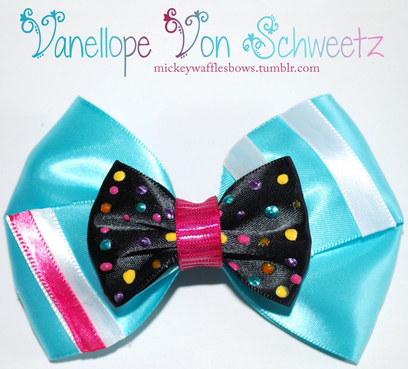 Vanellope von Schweetz Hair Bow image 1