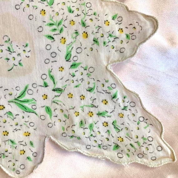 Vintage Daisy Handkerchief