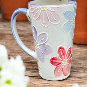 Hand Painted Daisy Coffee Mug: Tall Ceramic Floral Mug - 16oz