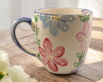Handmade Floral Ceramic Mug: Hand-Painted Daisy Design, Made in Canada