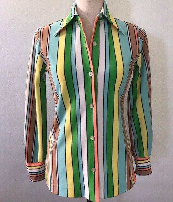 Pastel mod top