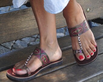 toe ring platform sandals