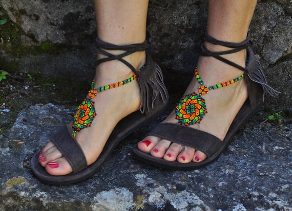 diseño étnico arte popular mexicano Zapatos Zapatos para mujer Sandalias Sandalias abiertas joyería de pies Sandalias descalzas nativas americanas estilo boho abalorios hippies boda de playa mandala huichol 