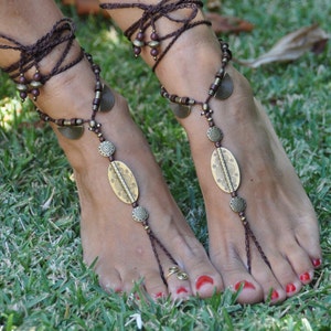 Brown ETHNIC BAREFOOT SANDALS - Foot Jewelry - Hippie Sandals - Toe Ring -  Crochet Barefoot Gipsy Sandals