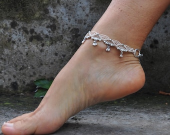 Ivory MACRAME ANKLET, Boho Anklet,Foot Jewelry,Hippie Ankle Bracelet,Barefoot Sandals,Beach Anklet,Woman Bracelet, Gispy wedding jewelry