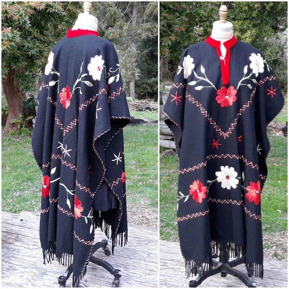 Vintage 1970s  Poncho Embroidered Wool Handmade B… - image 2