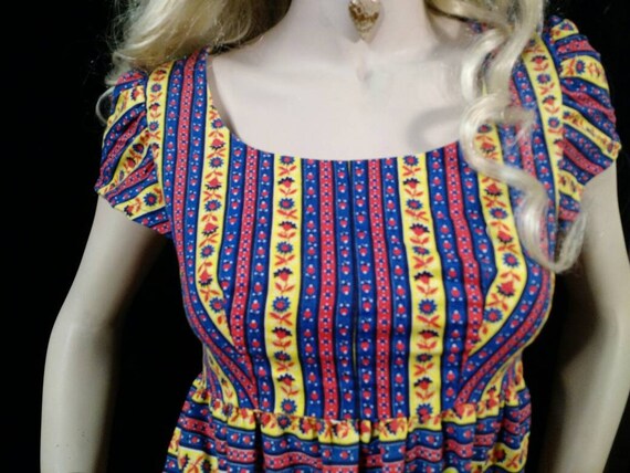 Vintage 1970s multi colored flower and stripes ma… - image 5