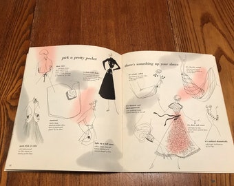 RARE VTG 1949 "It's All Done With Buttons" 40's Fashion Book Exquisite Fashions