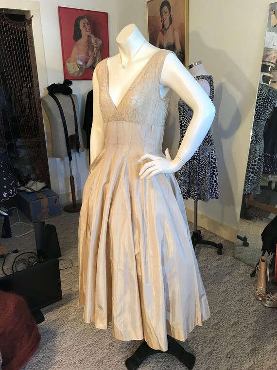 Vtg 1950's Gold Silk Taffeta CARLYE Wedding Dress… - image 6