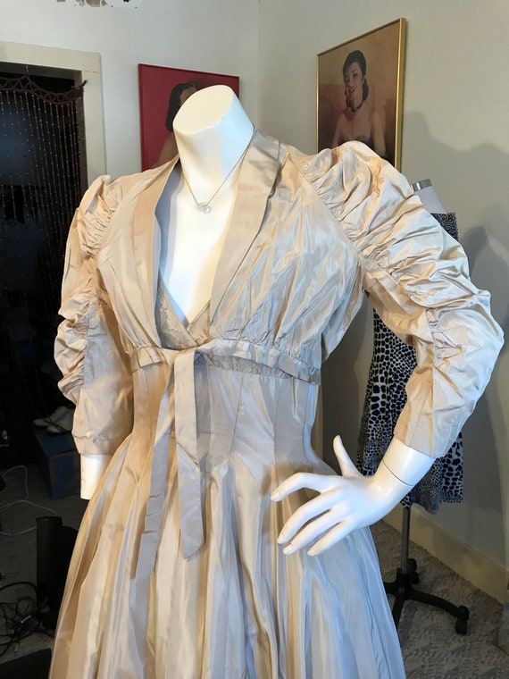 Vtg 1950's Gold Silk Taffeta CARLYE Wedding Dress… - image 2