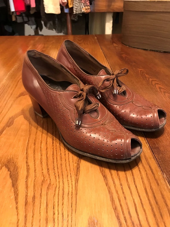 Antique Vintage 1920s BROWN LEATHER SHOES Peep To… - image 3