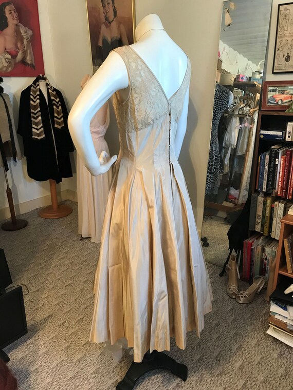 Vtg 1950's Gold Silk Taffeta CARLYE Wedding Dress… - image 9