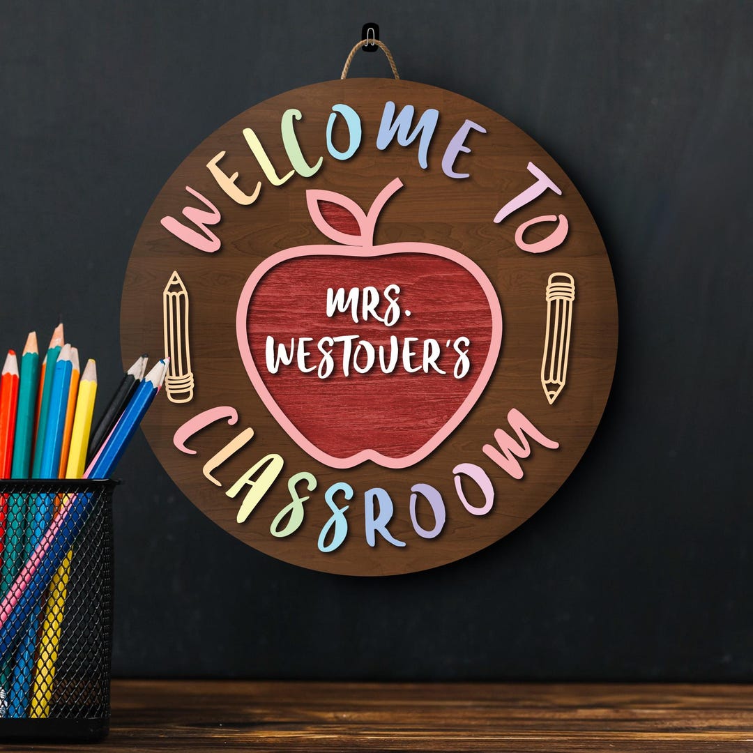 Teacher Door Hanger, Personalized Classroom Decor, Welcome Students - Etsy