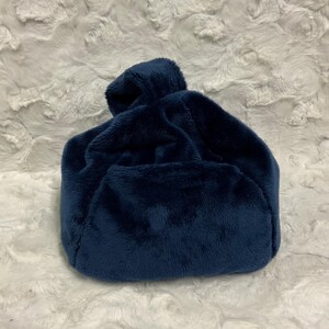 NAVY BLUE iPhone or phone pouf, Cell phone pouf, iPhone or phone bean bag, Phone stand, Desk Accessory, Soft Minky fabric, Made in USA! bild 3