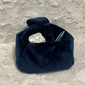 NAVY BLUE iPhone or phone pouf, Cell phone pouf, iPhone or phone bean bag, Phone stand, Desk Accessory, Soft Minky fabric, Made in USA! bild 4