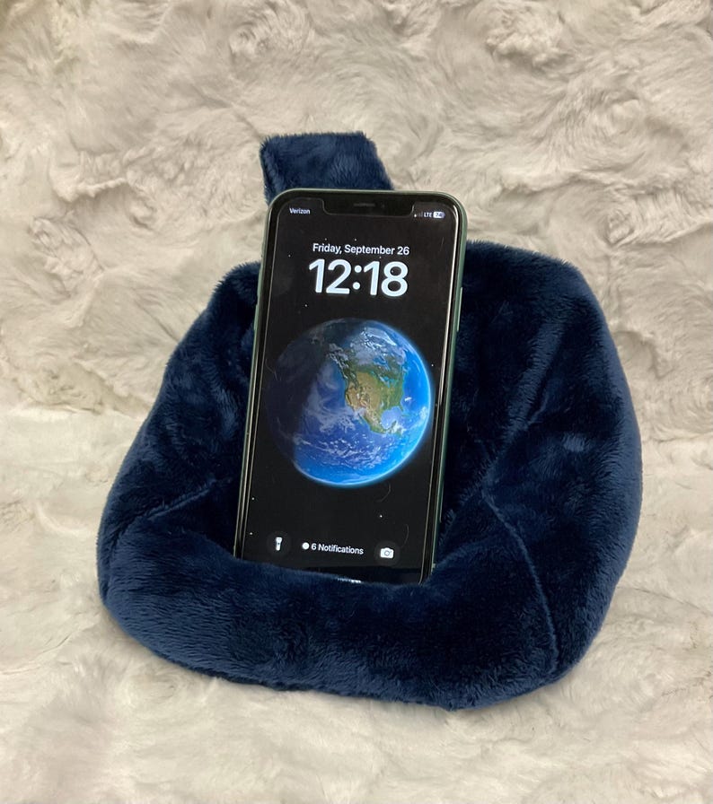 NAVY BLUE iPhone or phone pouf, Cell phone pouf, iPhone or phone bean bag, Phone stand, Desk Accessory, Soft Minky fabric, Made in USA! bild 1