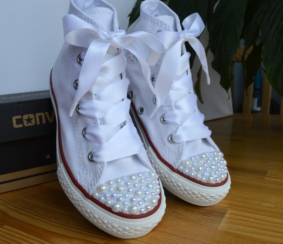 converse bianche intrecciate disegno