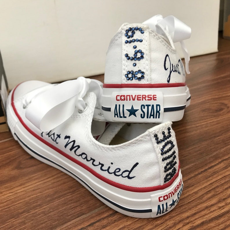 Custom canvas shoes image